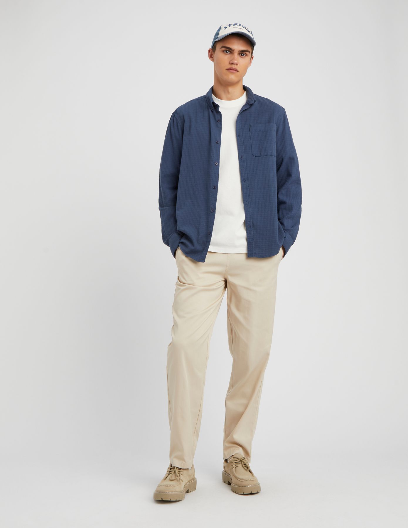 Chemise texturée unie droite