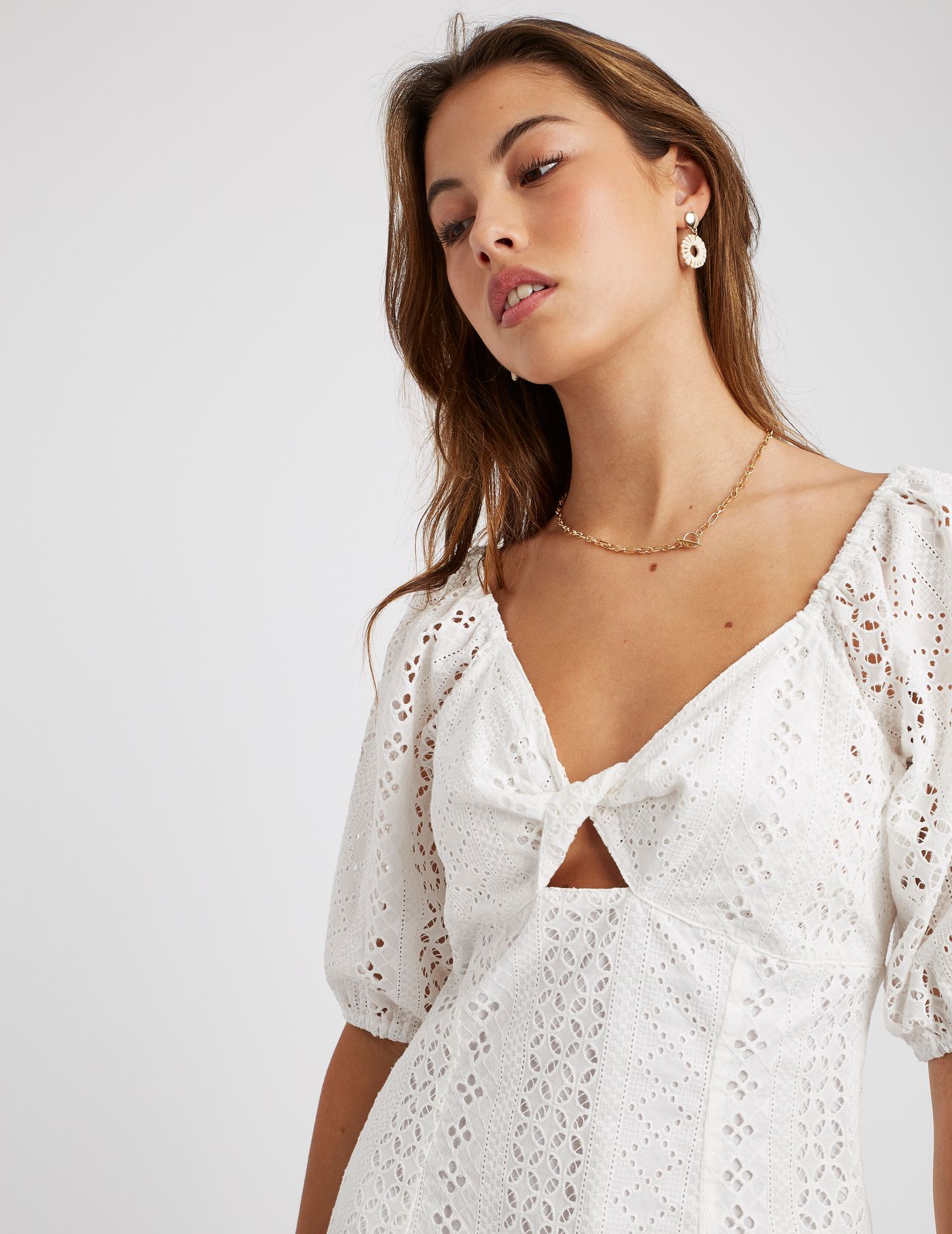 Robe courte broderie anglaise