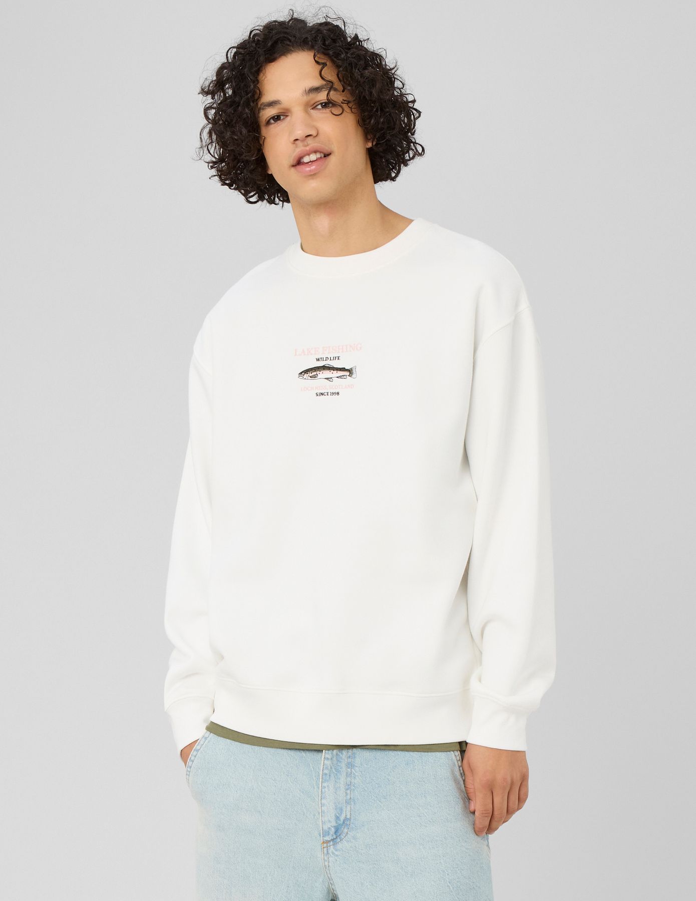 Sweat broderie poitrine