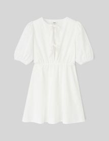 Robe courte en broderie anglaise