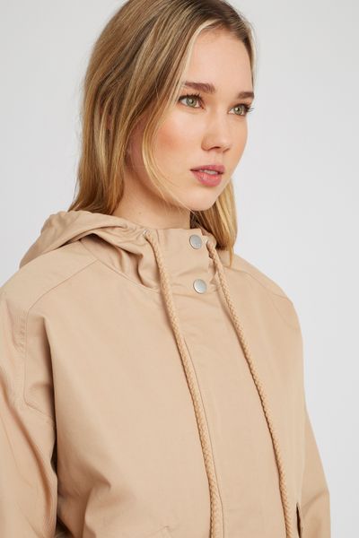 Blouson court à capuche