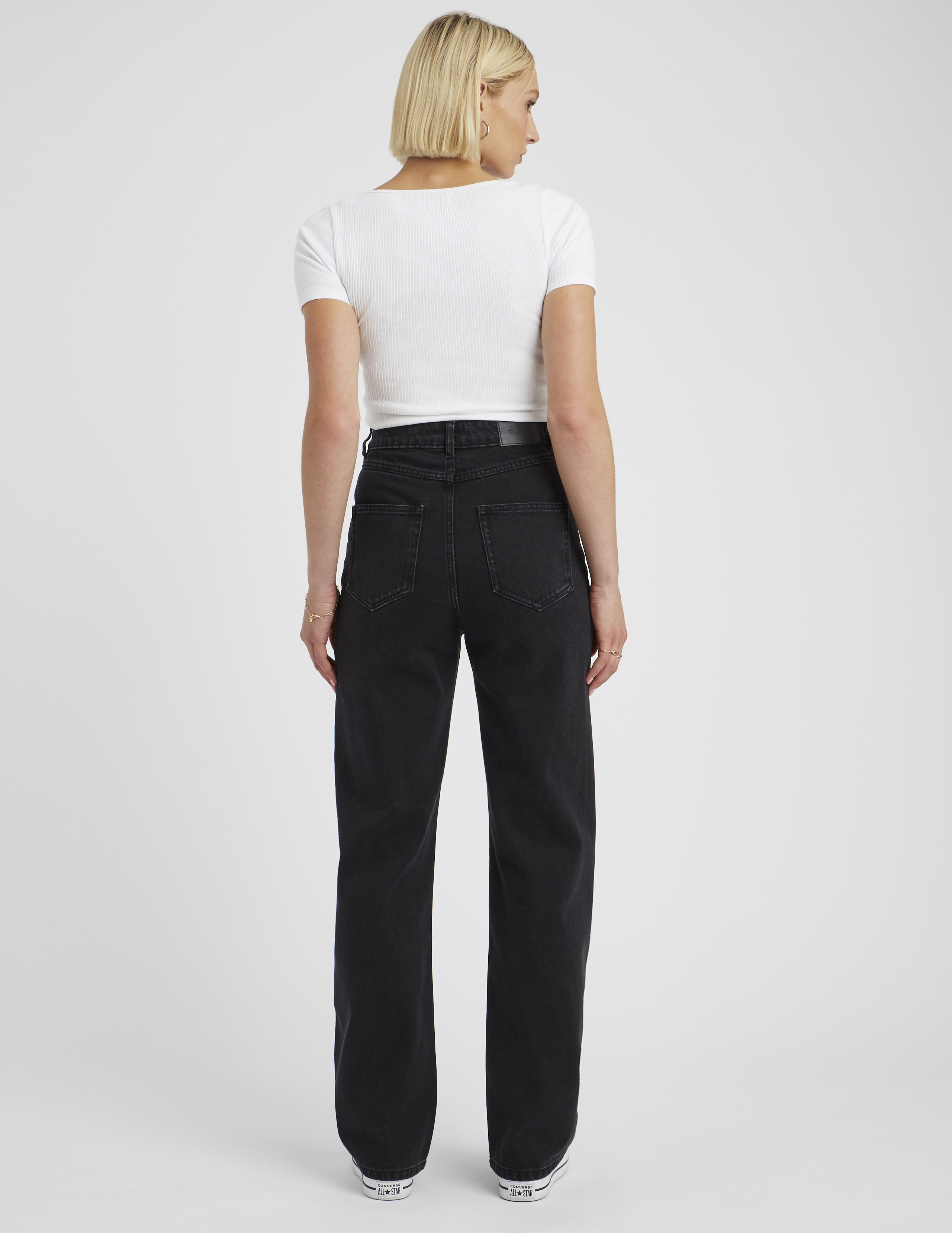 Jean straight &agrave; strass