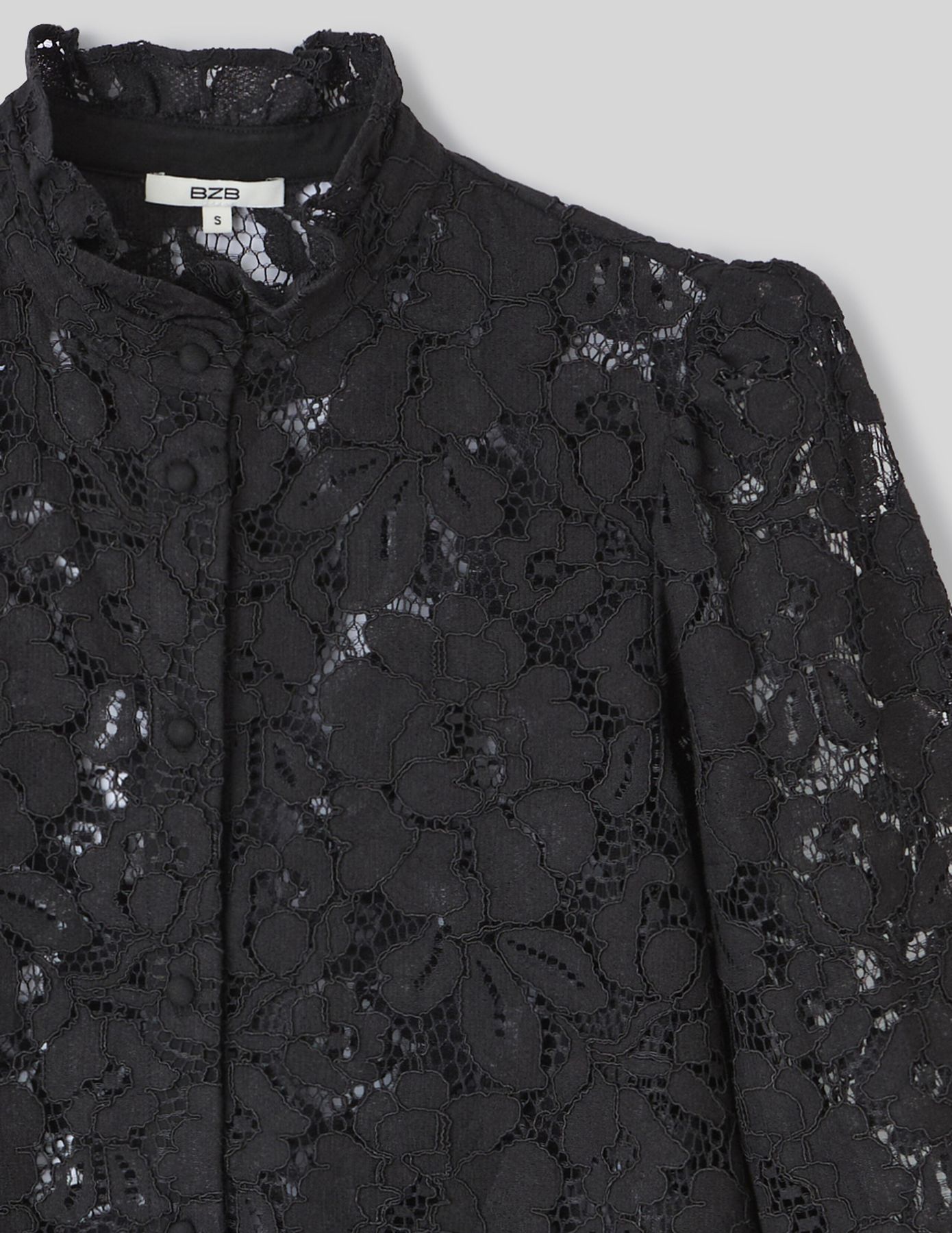 Chemise en dentelle