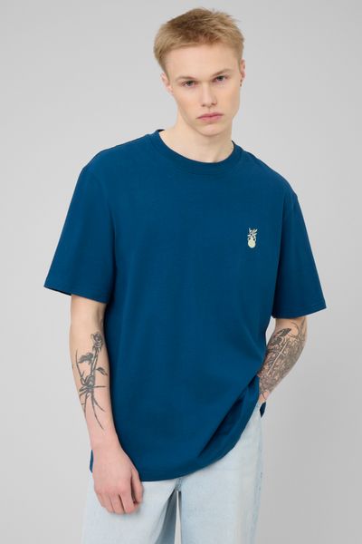 T-shirt broderie poitrine