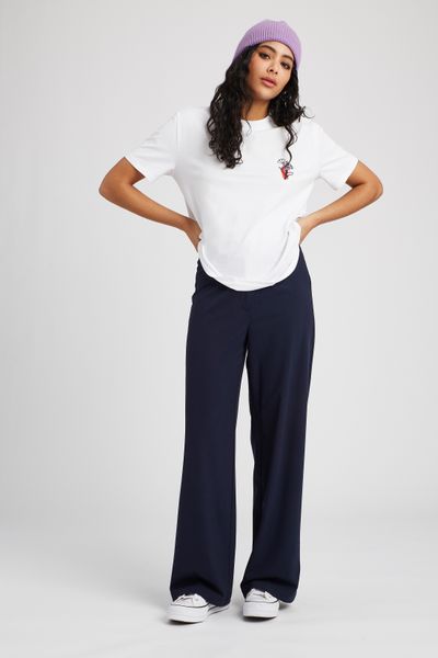 T-shirt broderie poitrine fleurs