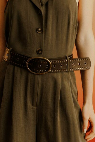 Ceinture &agrave; clous