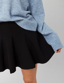 Jupe courte à godets