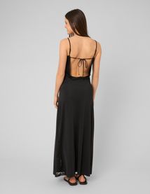 Robe longue avec empi&egrave;cements en dentelle