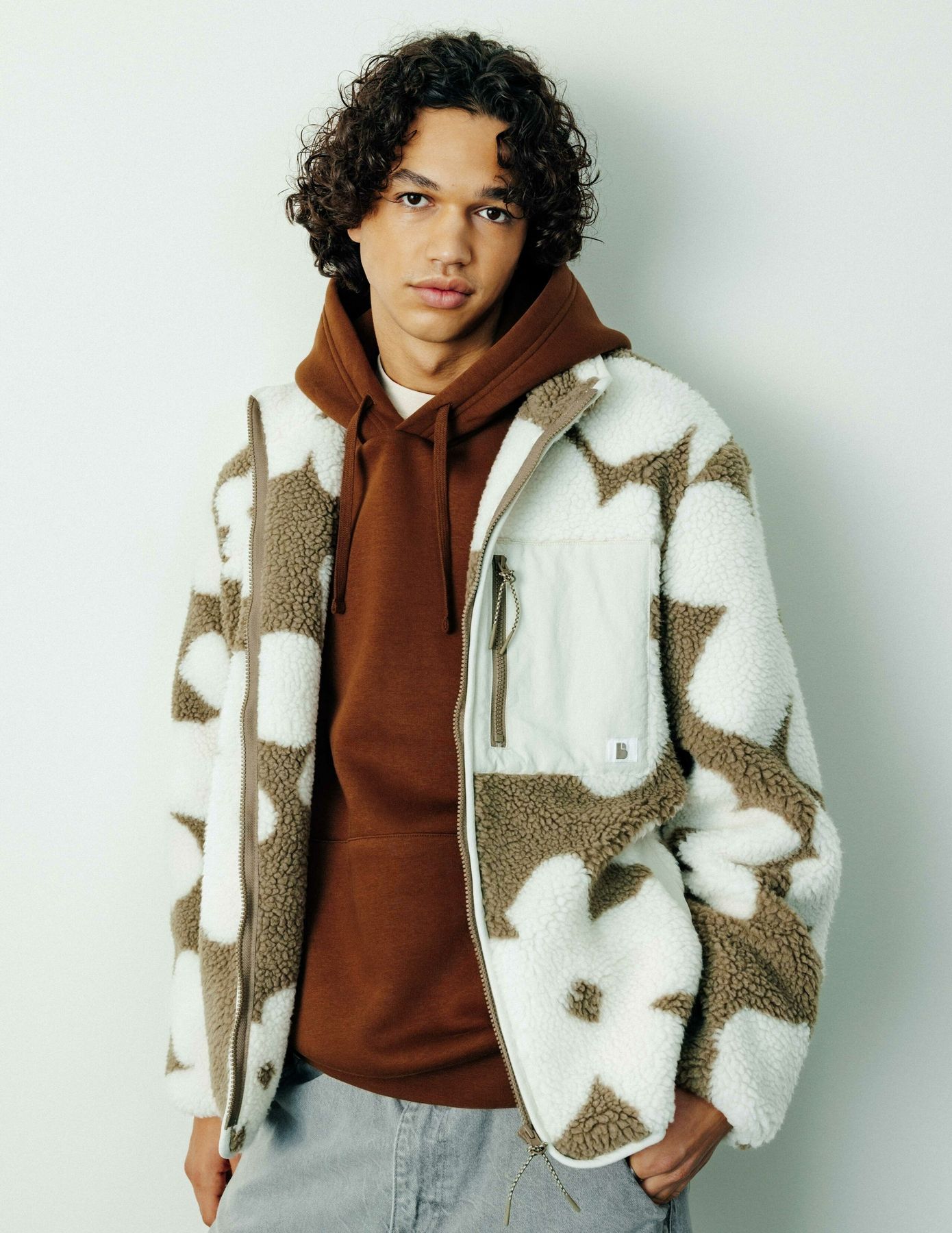 Veste sherpa zipp&eacute;e fleurs