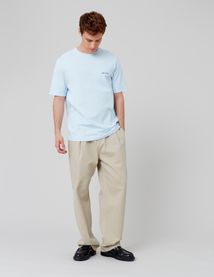 T-shirt message poitrine