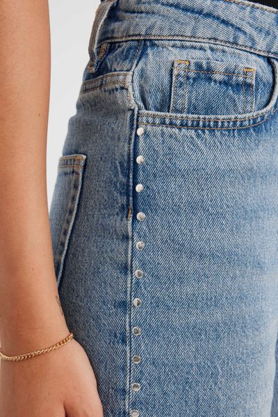 Jean straight &agrave; strass