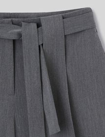 Short ceintur&eacute;