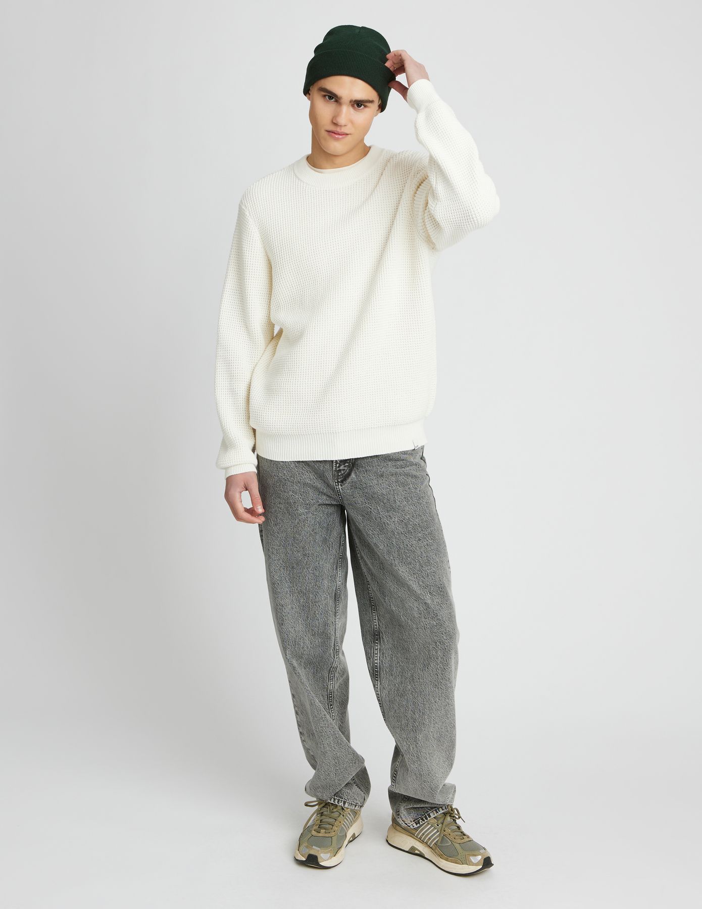 Pull col rond matière fantaisie