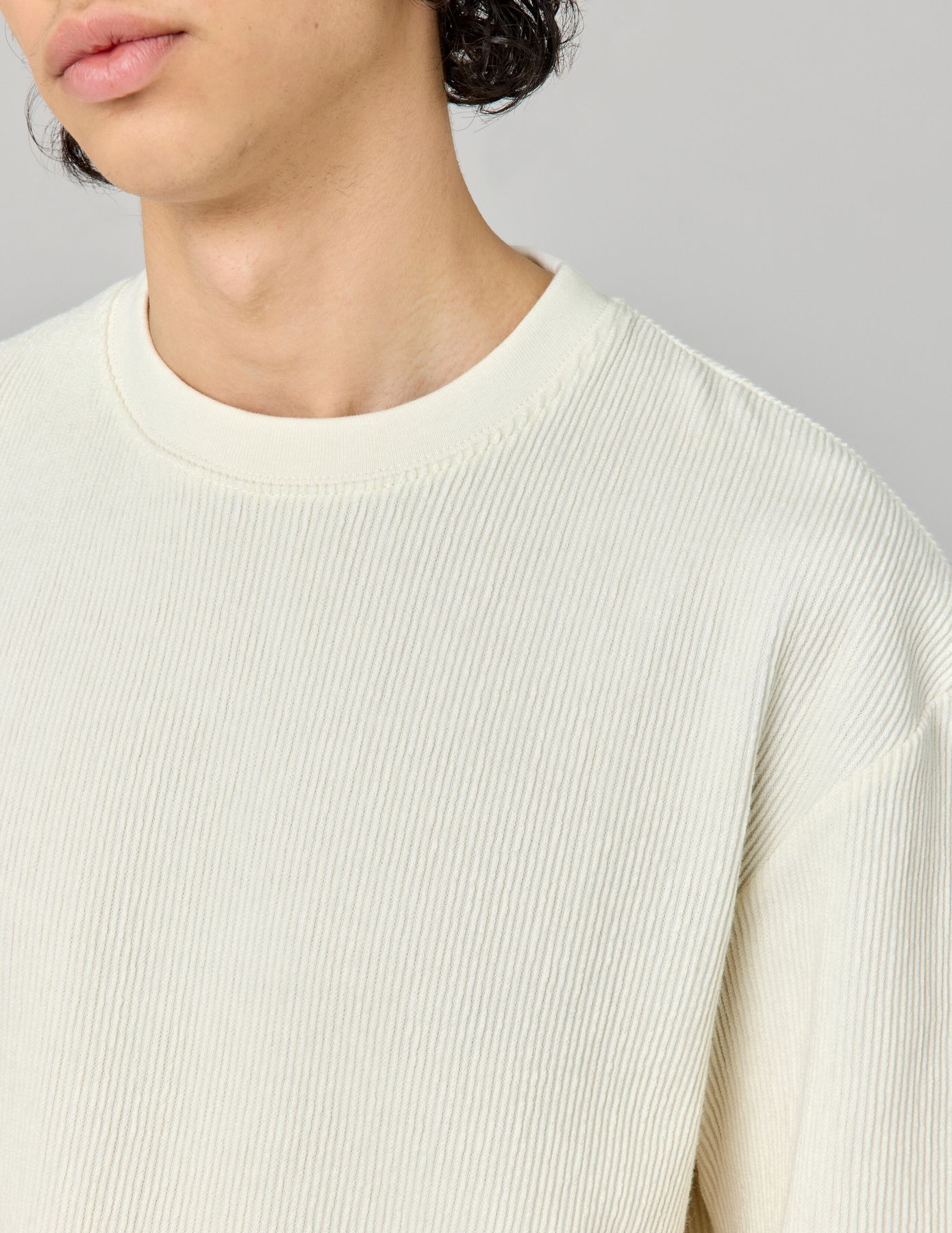 T-shirt reliéfé