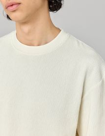 T-shirt reliéfé