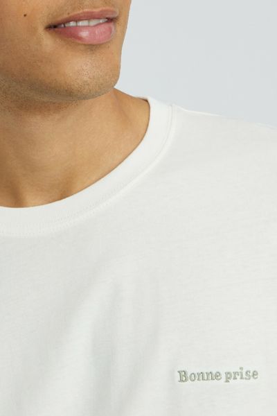 T-shirt brod&eacute; bonne prise
