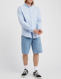 Chemise unie ajust&eacute;e