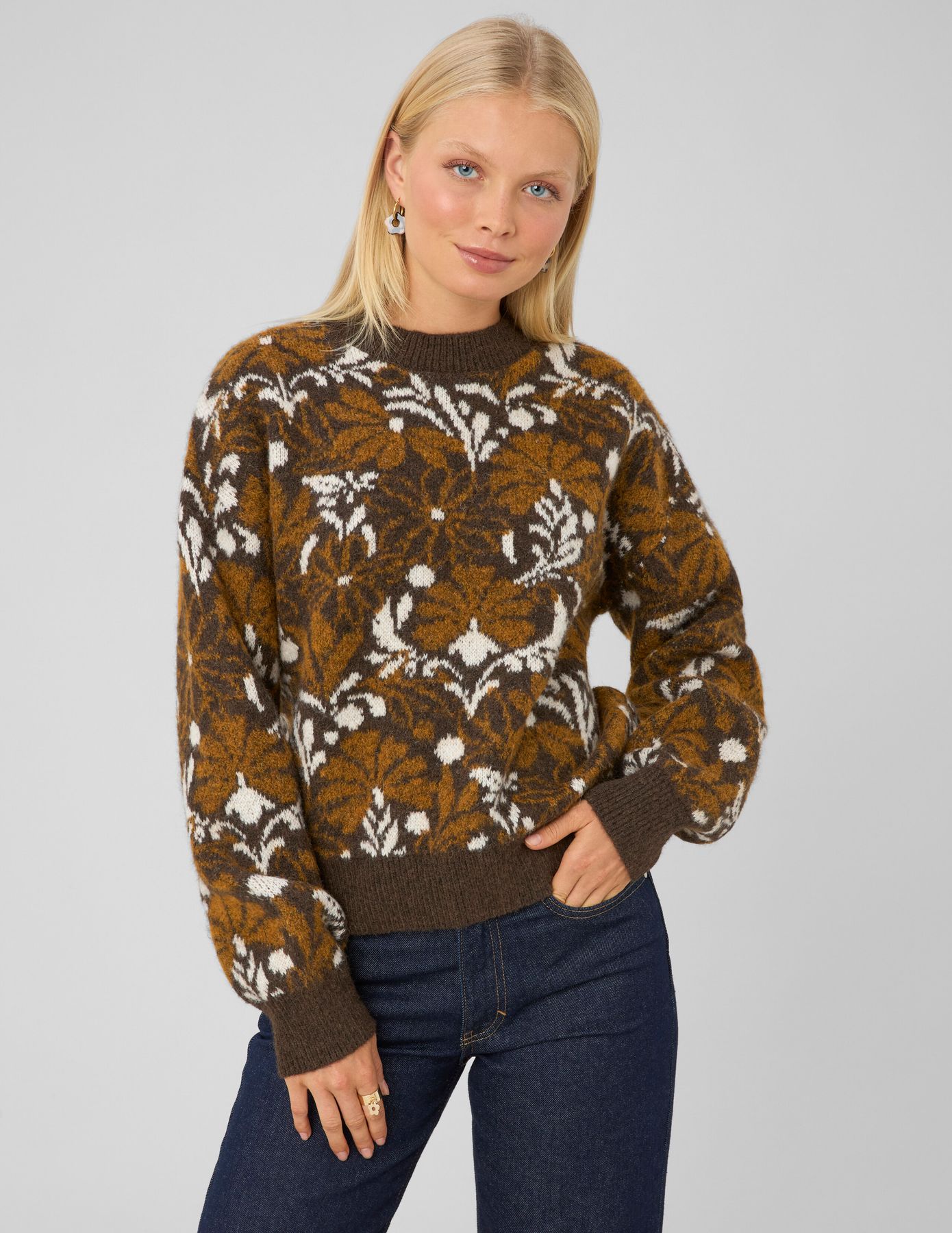 Pull jacquard floral