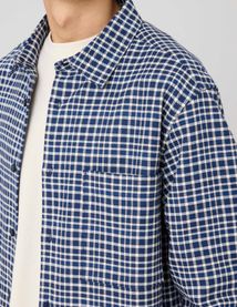 Chemise à carreaux