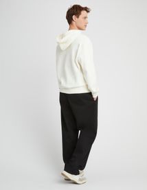 Sweat capuche broderie poitrine