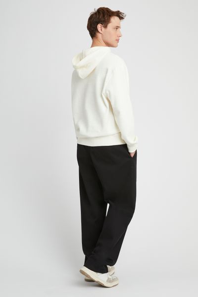 Sweat capuche broderie poitrine