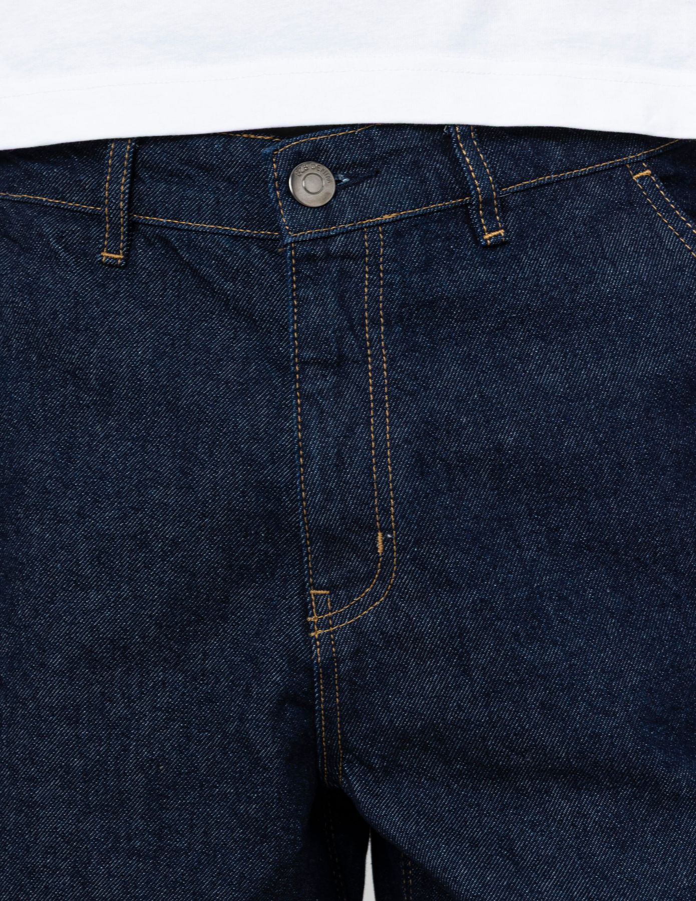 Jean loose à découpes