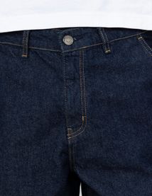 Jean loose à découpes