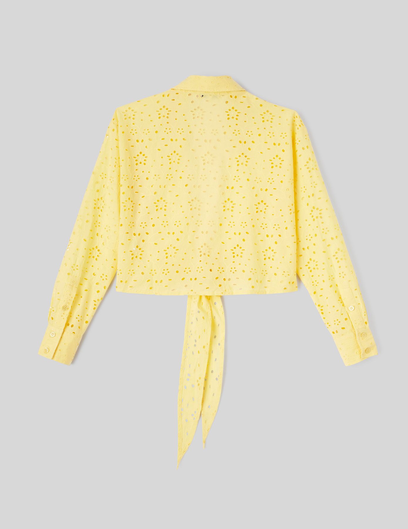 Chemise à nouer en broderie anglaise