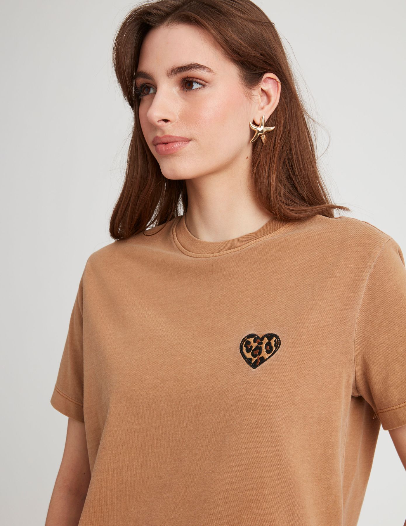 T-shirt broderie léopard