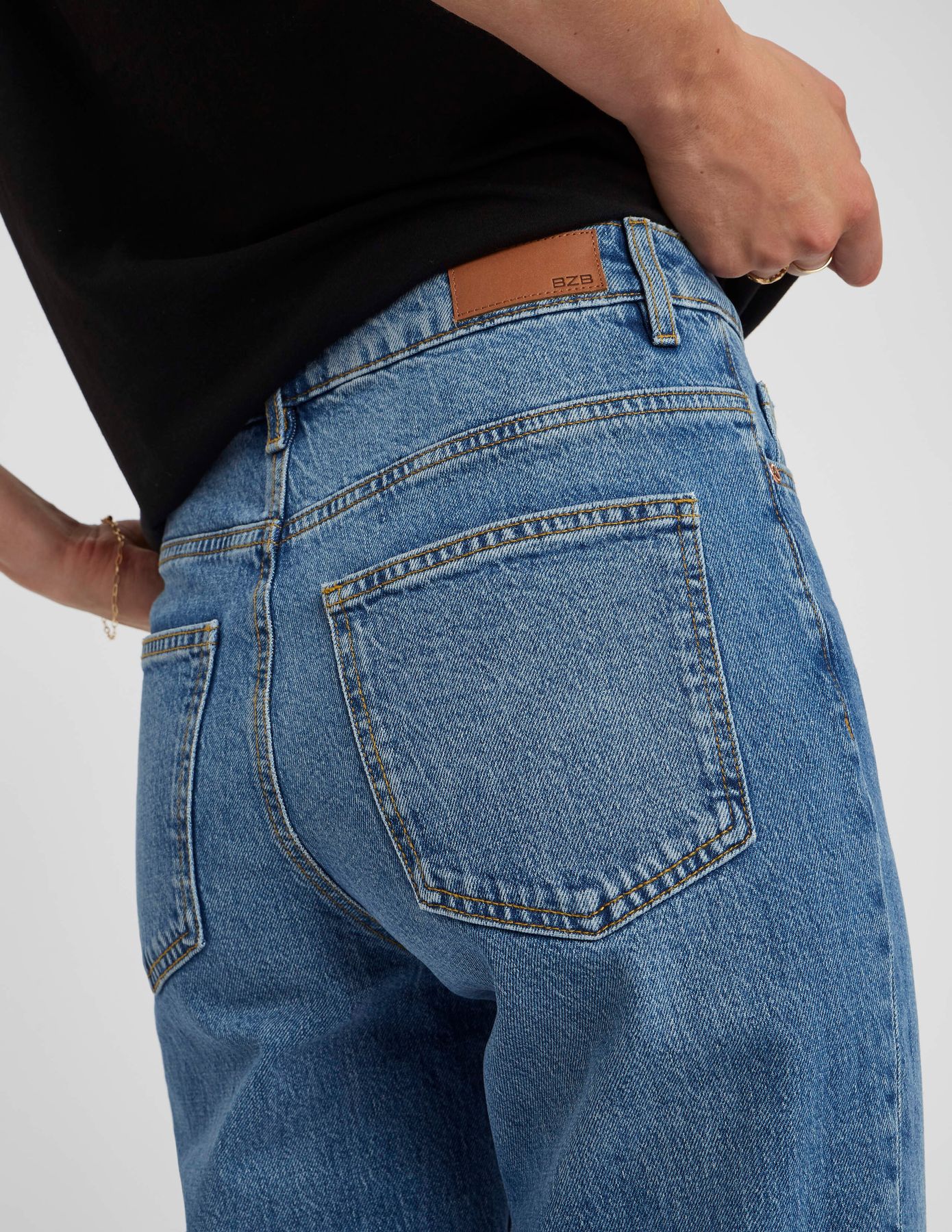 Jean mom fit