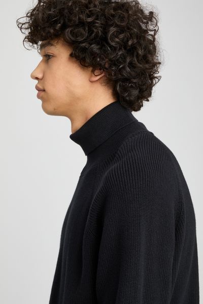 Pull col roul&eacute;