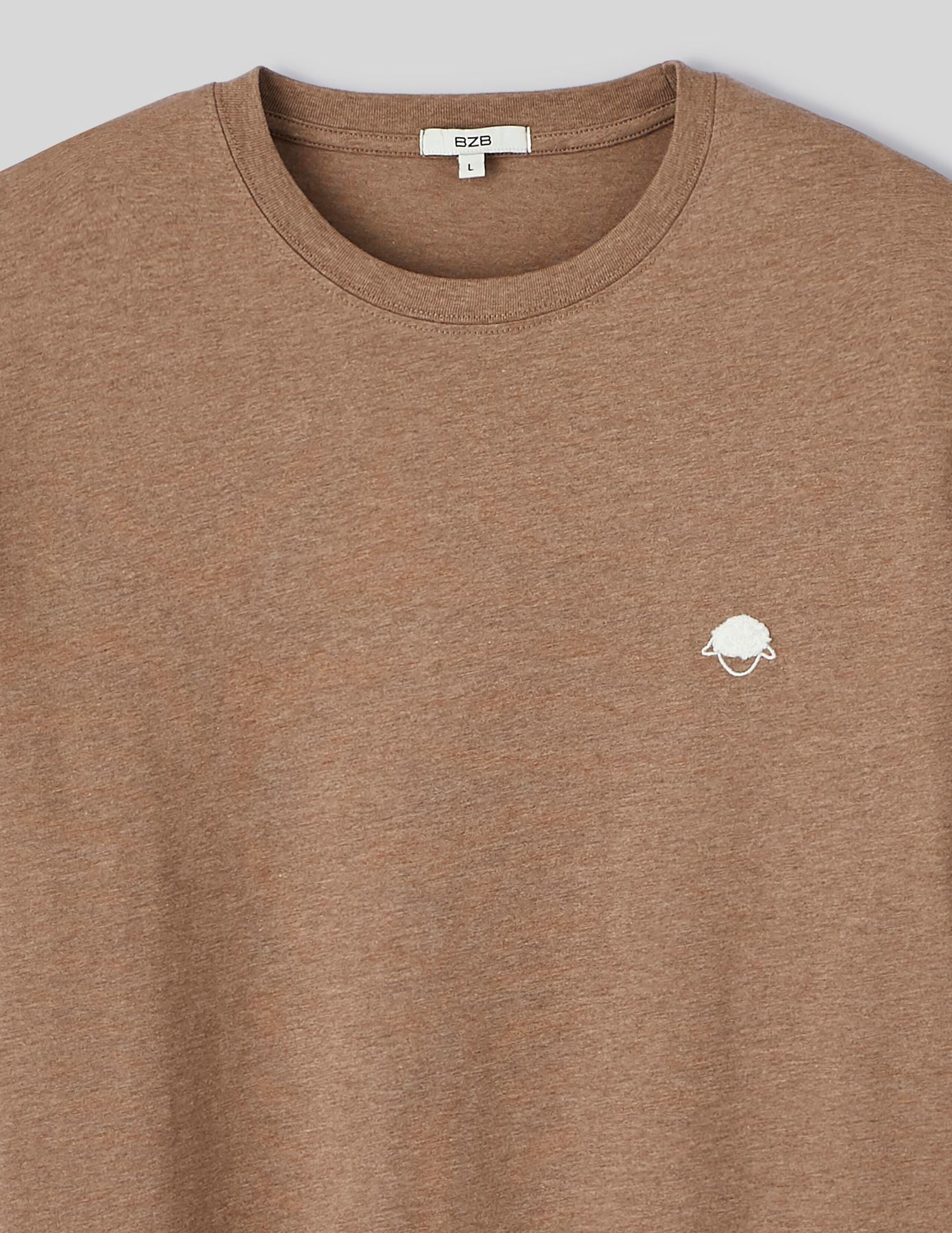 T-shirt brod&eacute;