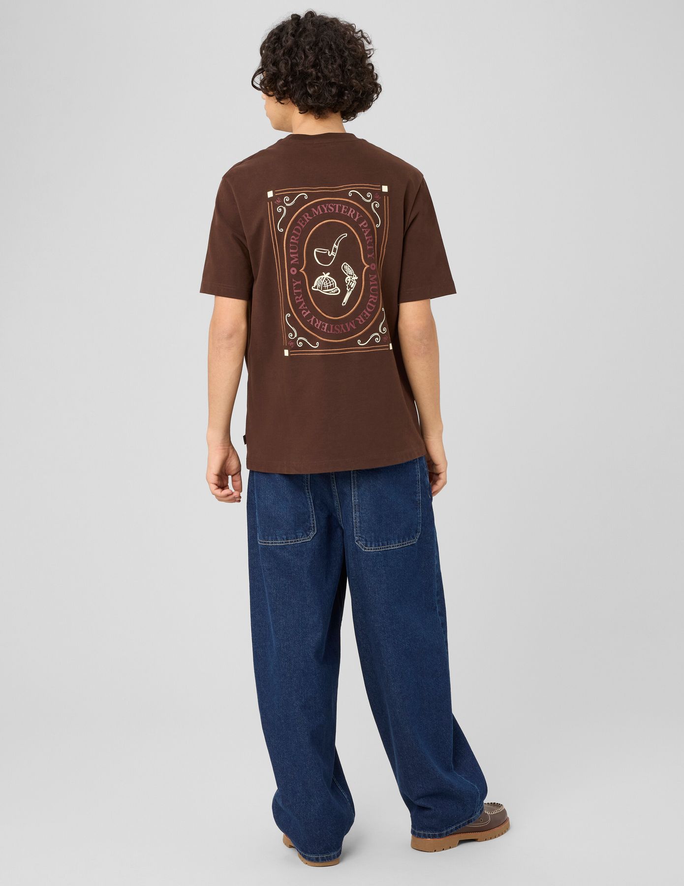 T-shirt imprim&eacute; et brod&eacute;