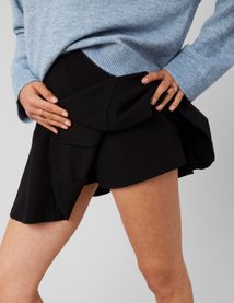 Jupe courte à godets