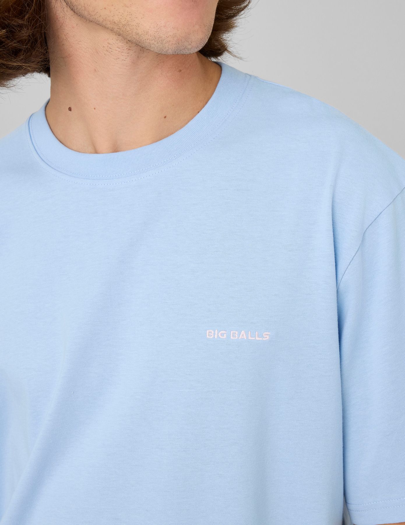 Tshirt brod&eacute; poitrine