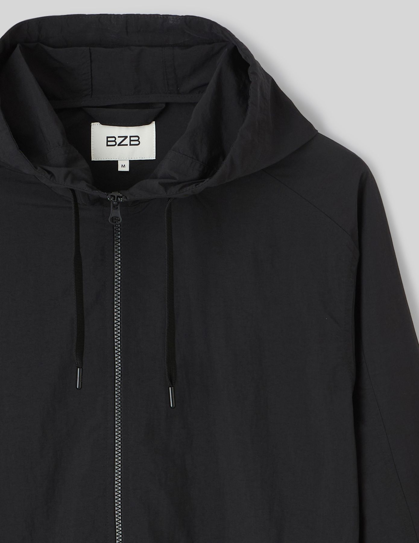 Blouson coup vent &agrave; capuche