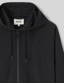 Blouson coup vent &agrave; capuche