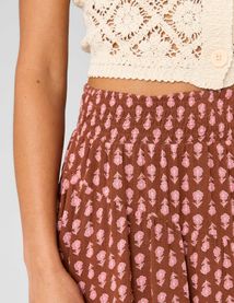 Jupe courte volant&eacute;e