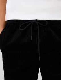 Pantalon velours c&ocirc;tel&eacute;
