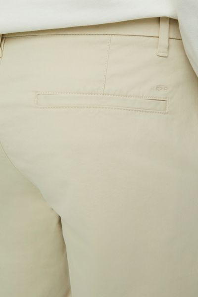 Bermuda chino