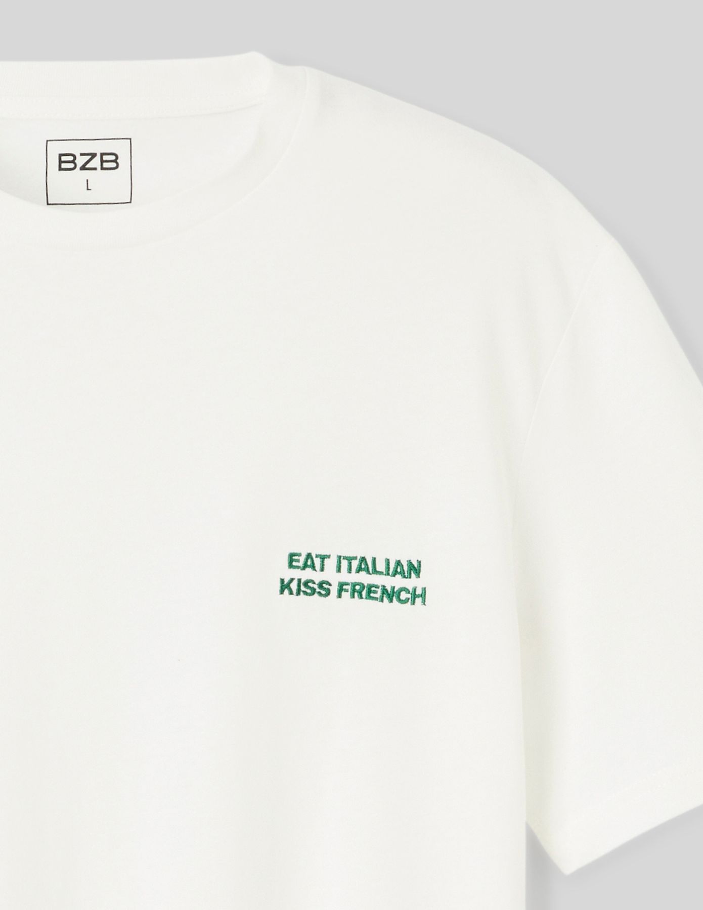 T-shirt broderie poitrine