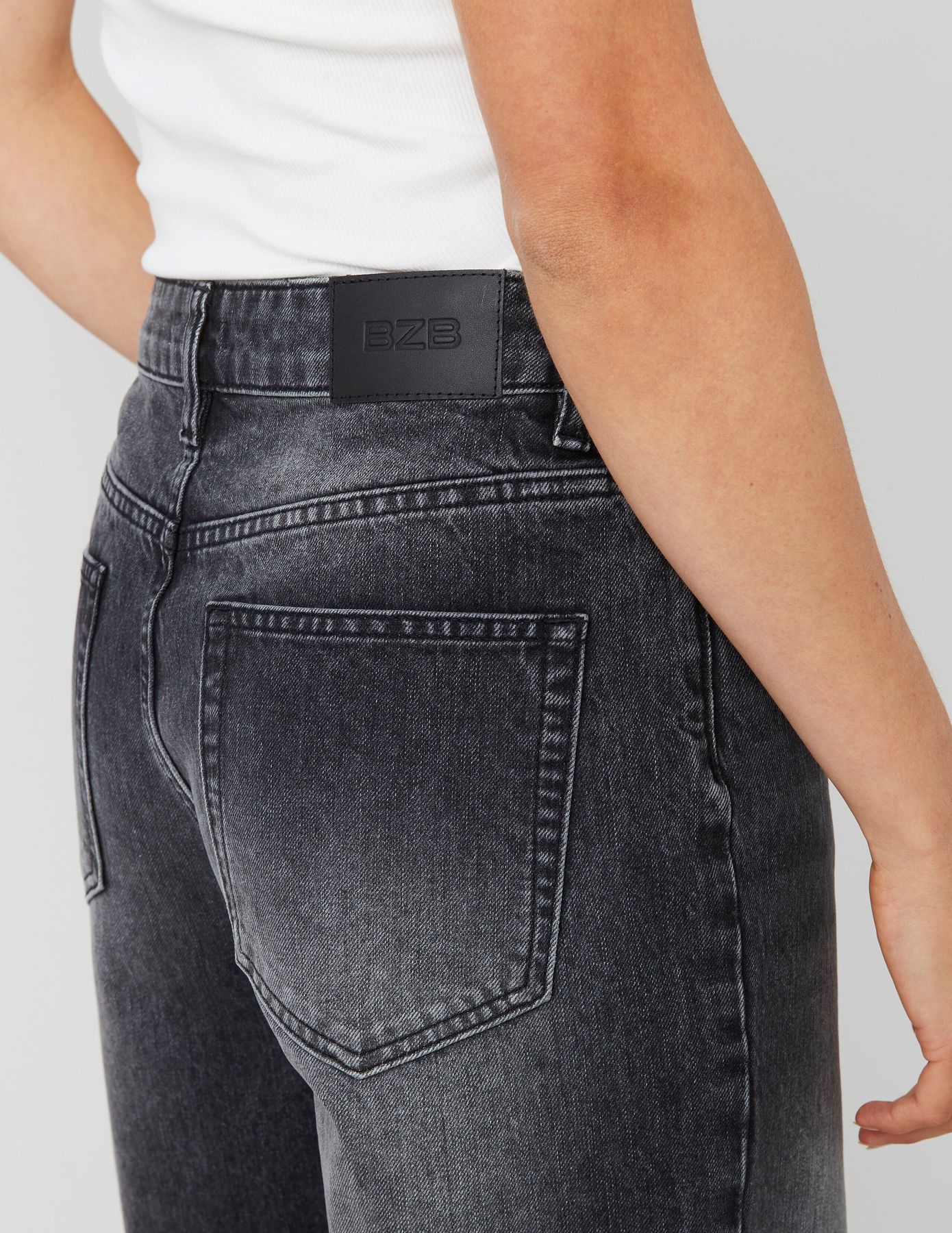 Jean straight taille basse