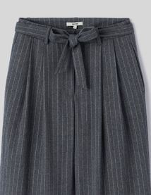 Pantalon tailleur à pinces rayé en polyester recyc