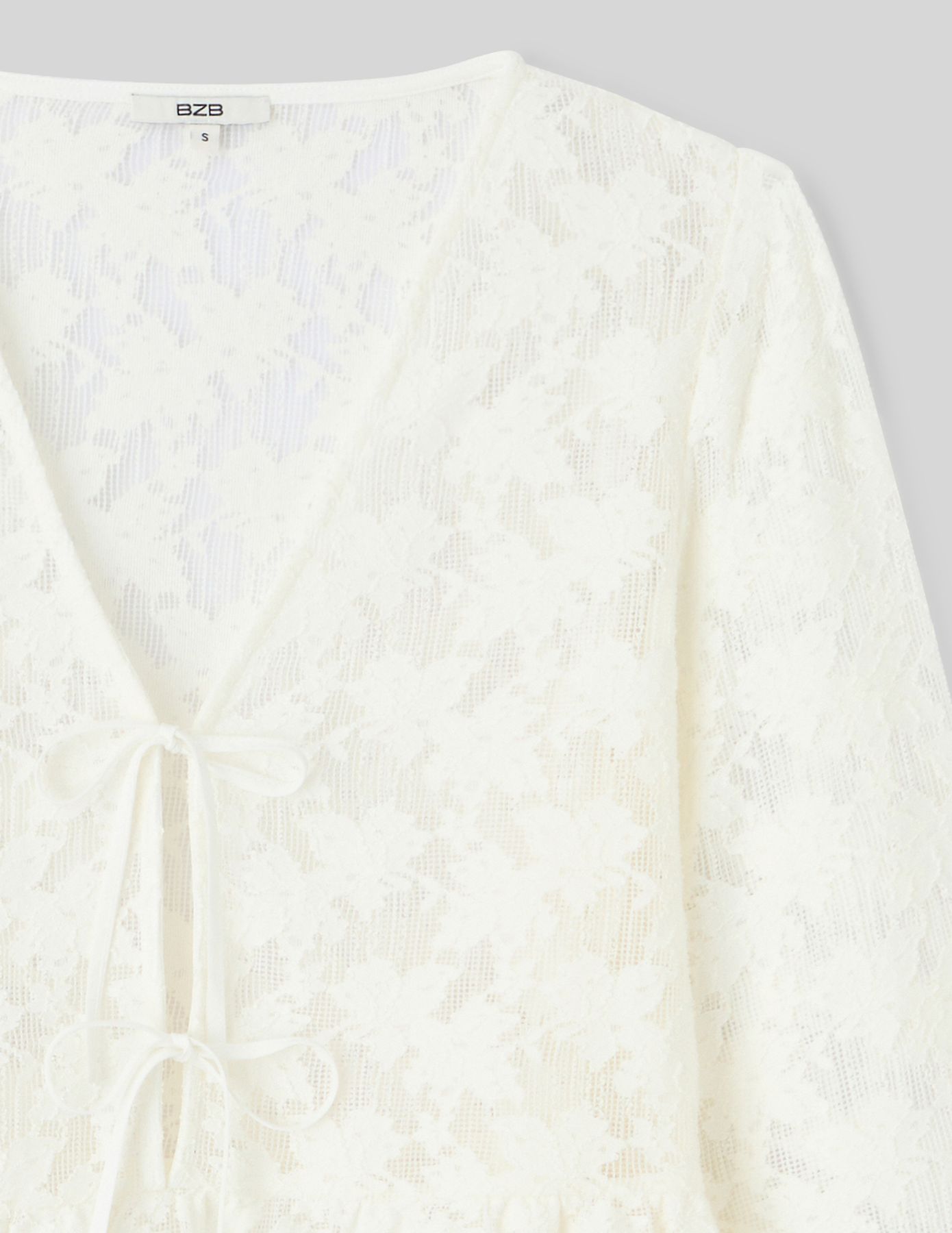 T-shirt en crochet &agrave; nouer