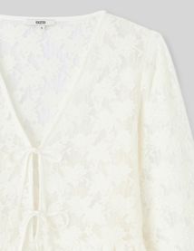 T-shirt en crochet &agrave; nouer