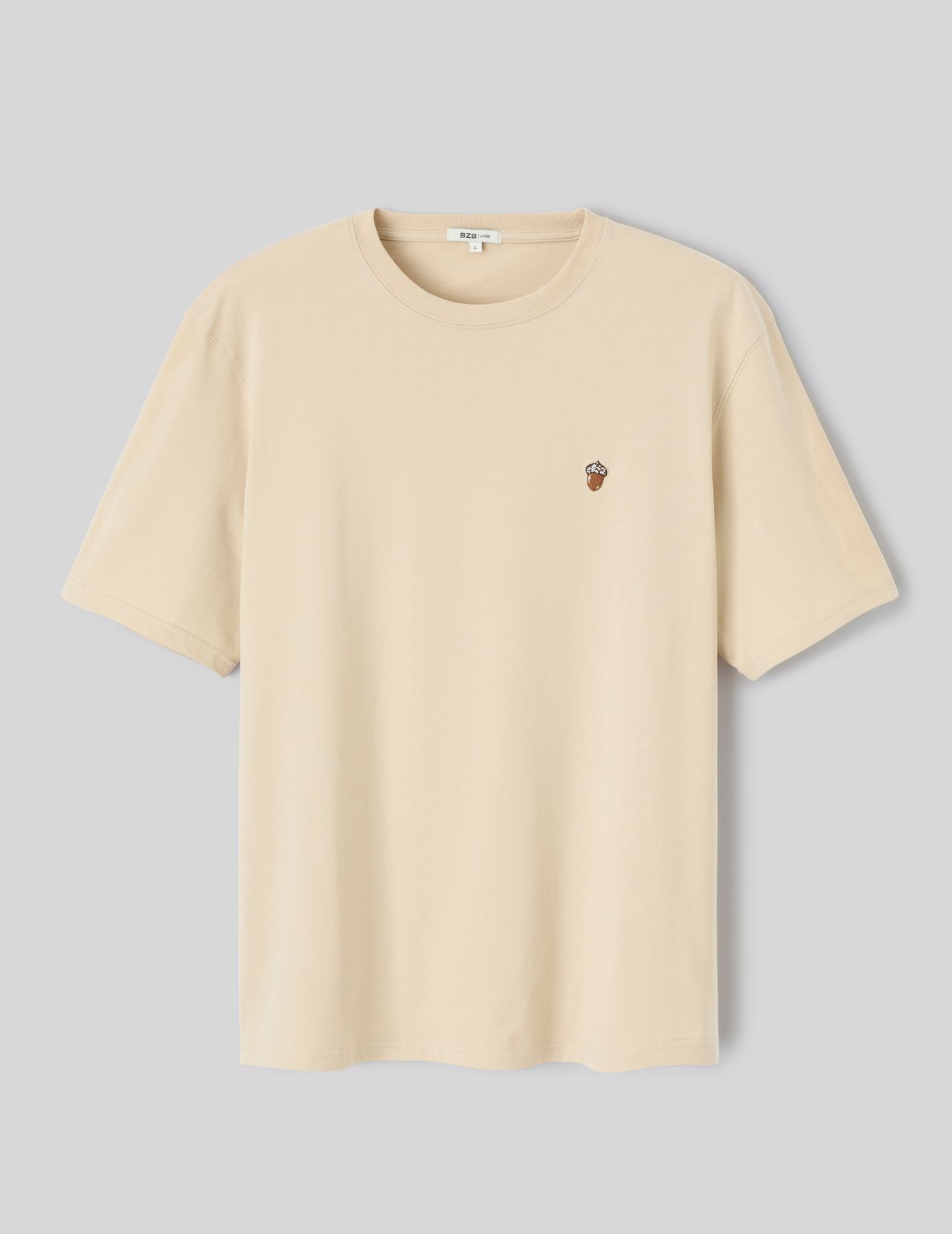T-shirt broderie poitrine