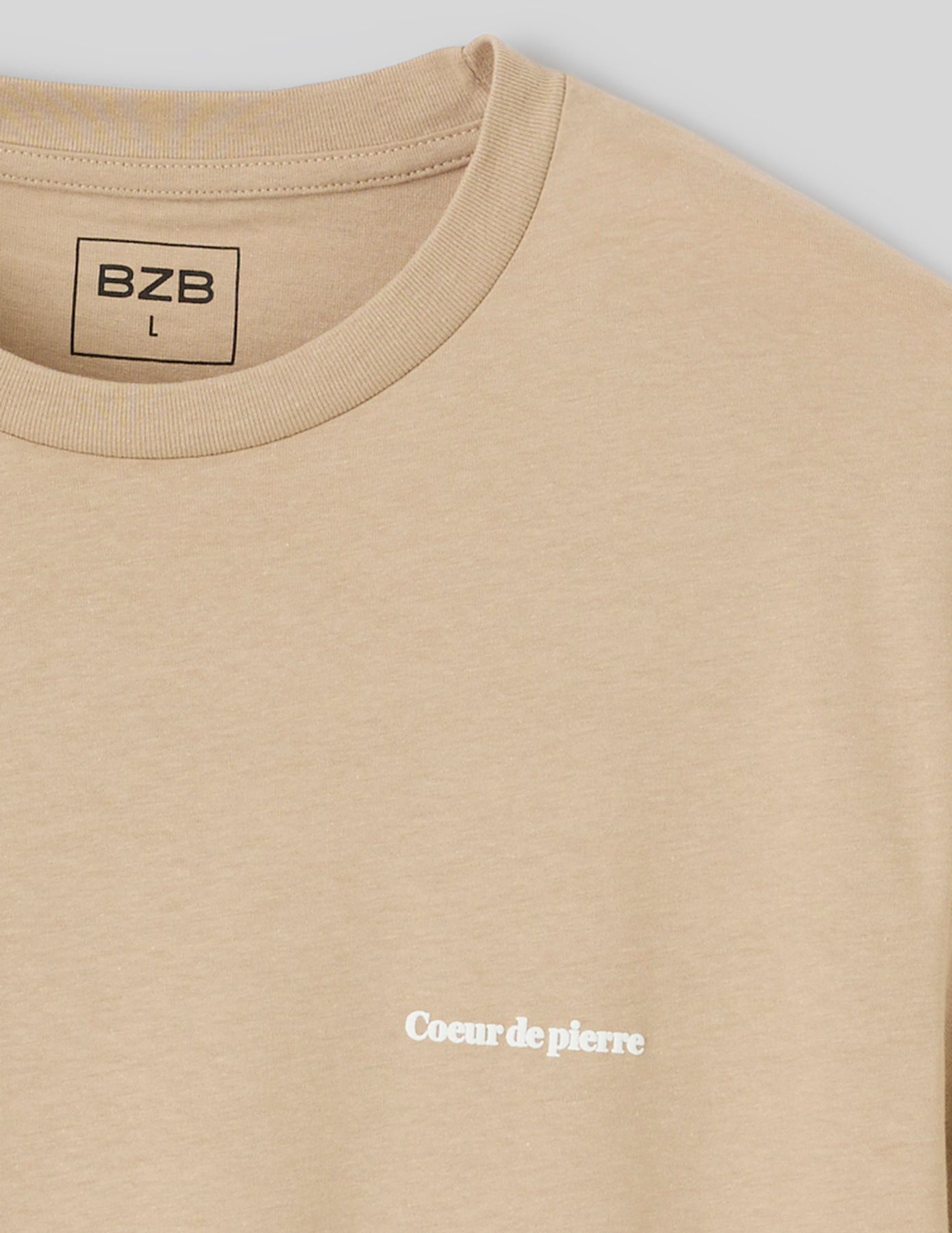 T-shirt broderie poitrine