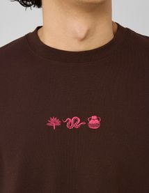 T-shirt broderie poitrine