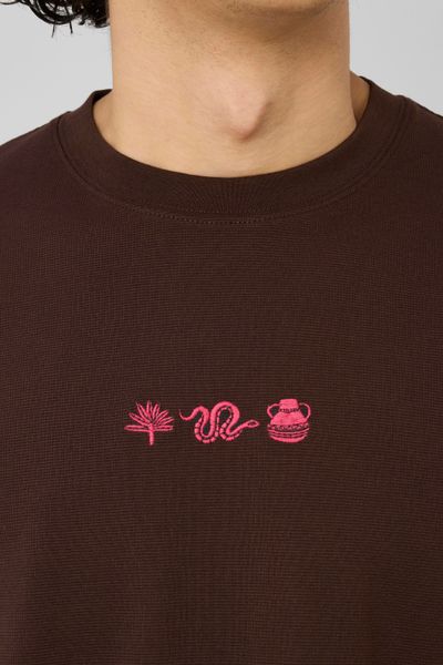 T-shirt broderie poitrine