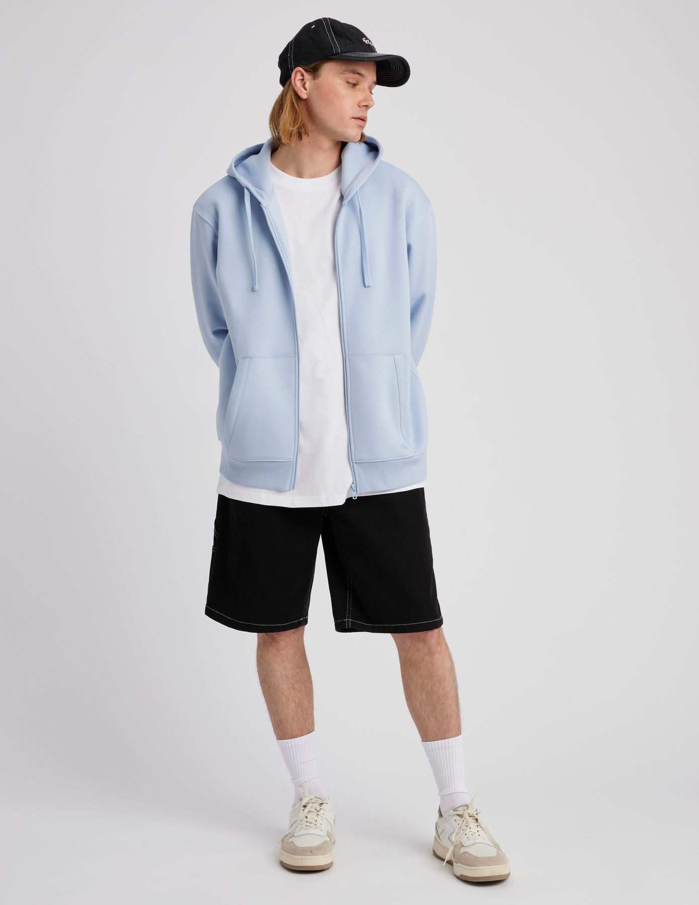 Sweat zipp&eacute; &agrave; capuche